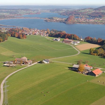Baby- Und Kinderhof Aicherbauer Seeham Zewnętrze zdjęcie