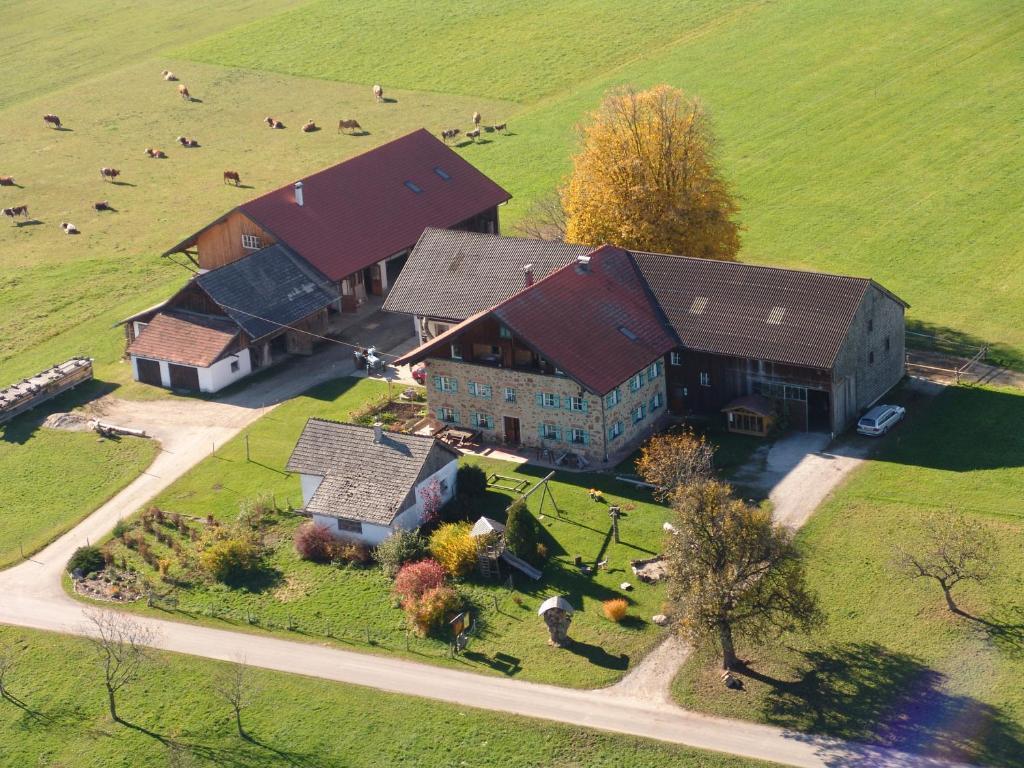 Baby- Und Kinderhof Aicherbauer Seeham Zewnętrze zdjęcie